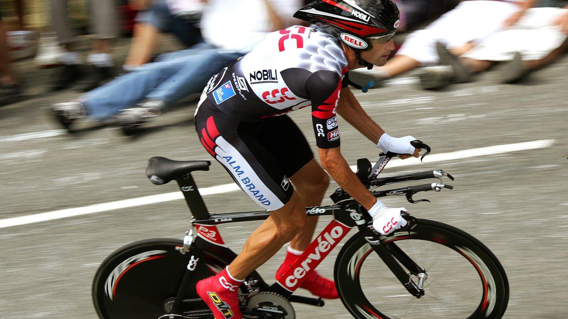 橙衣军团射手王加冕！德佩102场50球追平传奇范佩西，并列荷兰队史第一