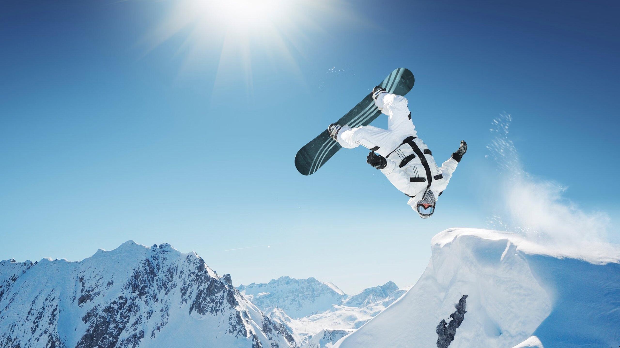 媒体人:敬佩余嘉豪